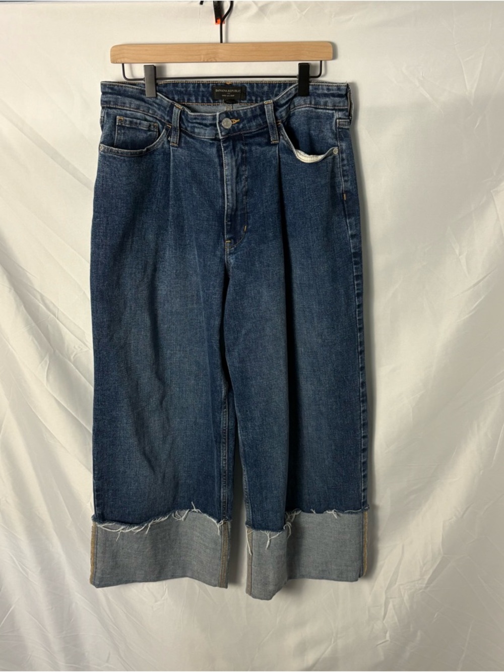 Banana Republic Dark Wash Wide Leg Cuffed Crop Jeans Sz 30 Regular / US 10